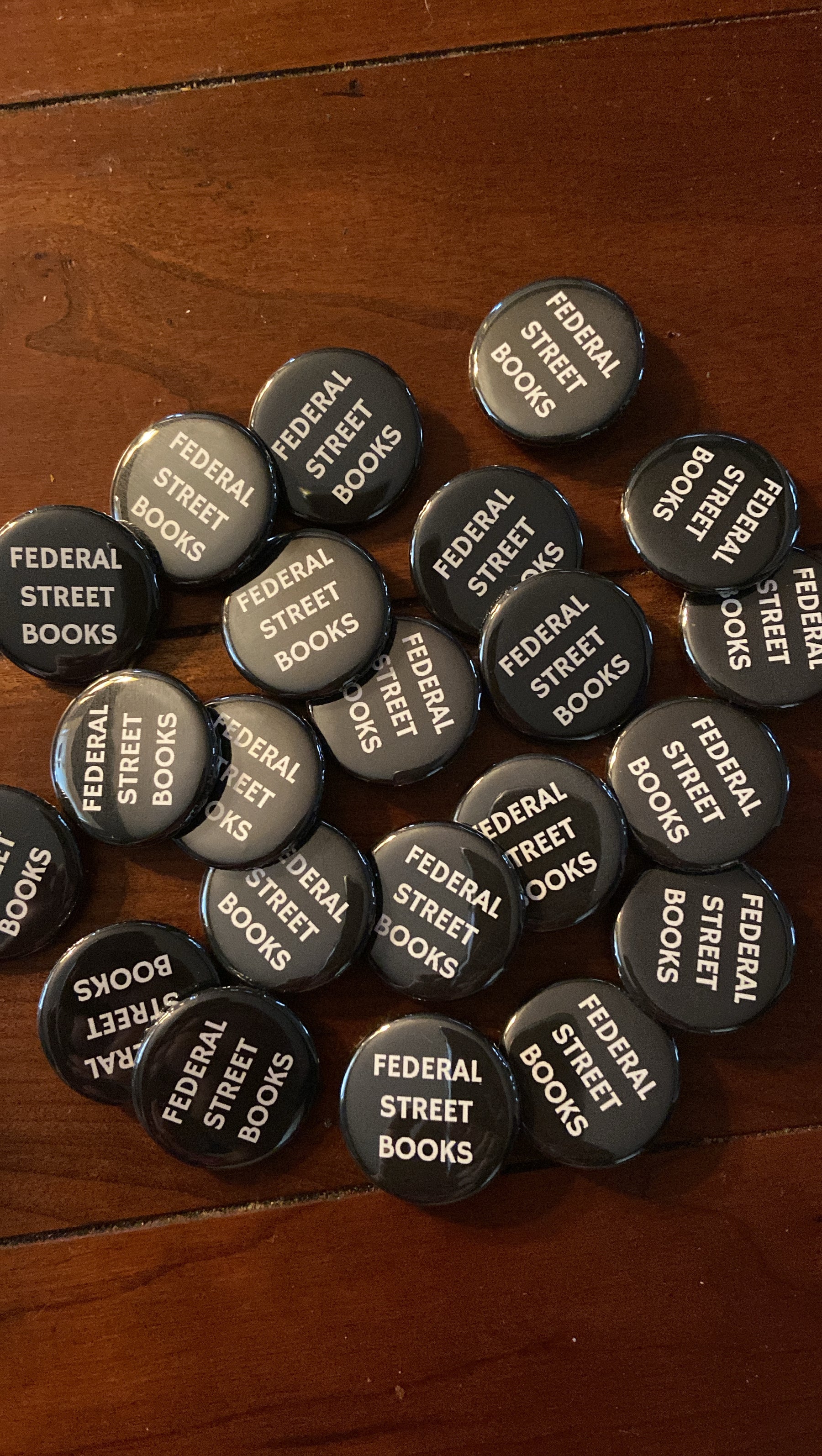 store logo buttons